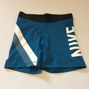 Nike Pro Victory Tight Fit Short Womens Size M